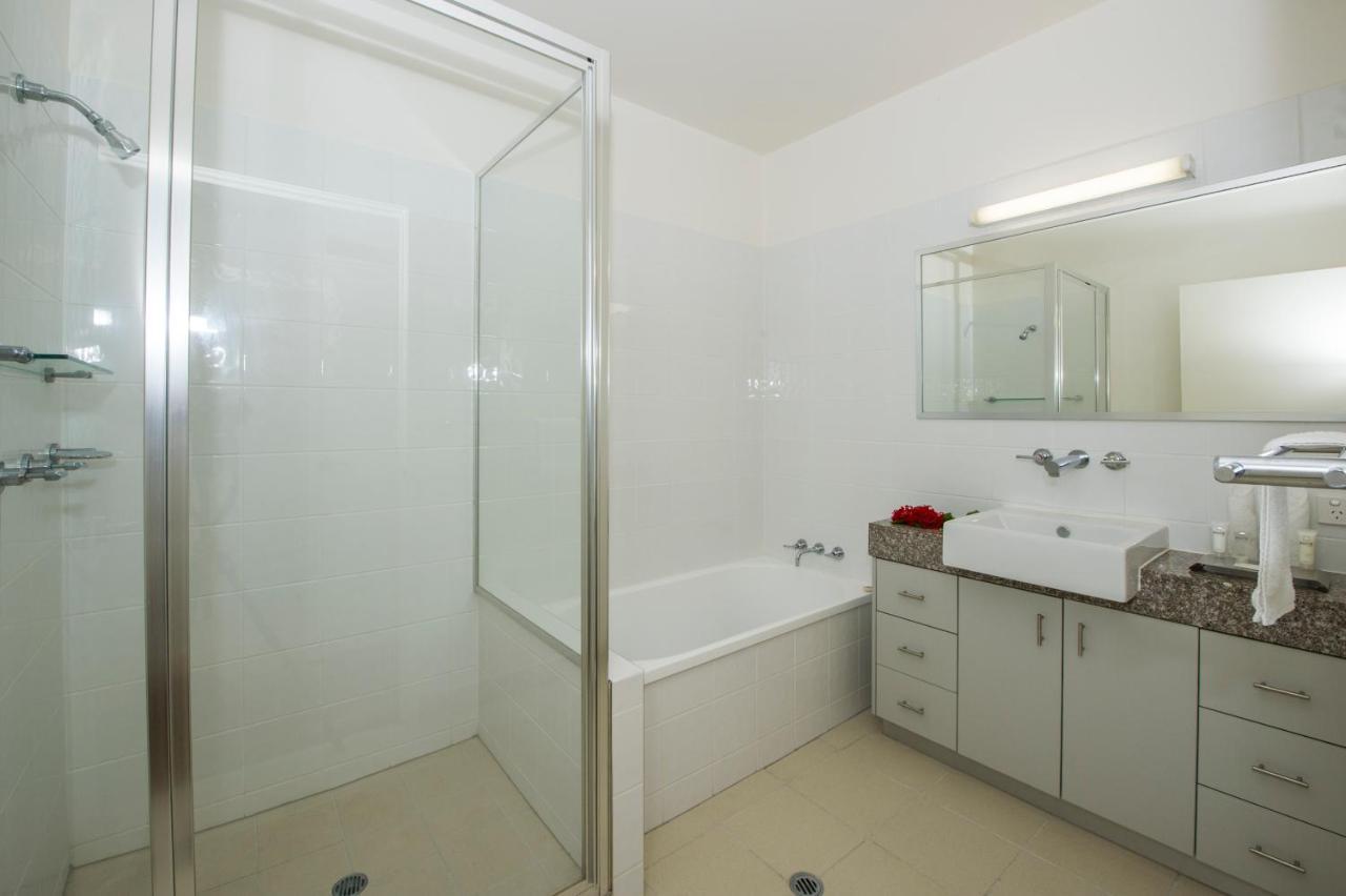 Beachside Magnetic Harbour Apartments Nelly Bay Екстер'єр фото