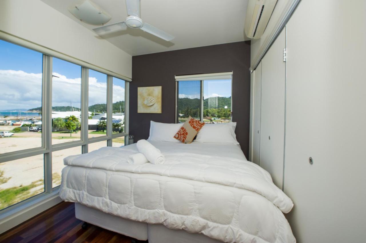 Beachside Magnetic Harbour Apartments Nelly Bay Екстер'єр фото