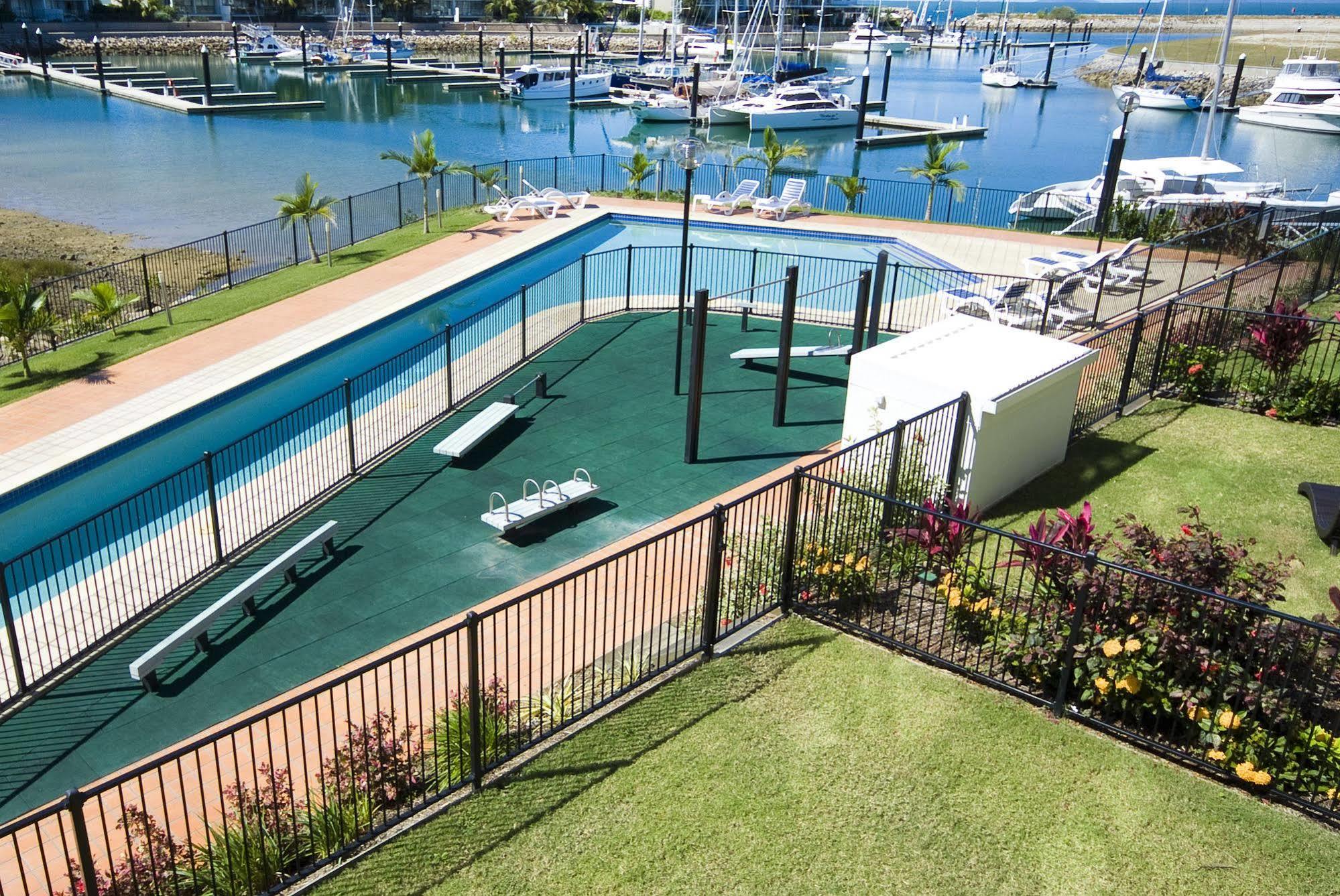 Beachside Magnetic Harbour Apartments Nelly Bay Екстер'єр фото