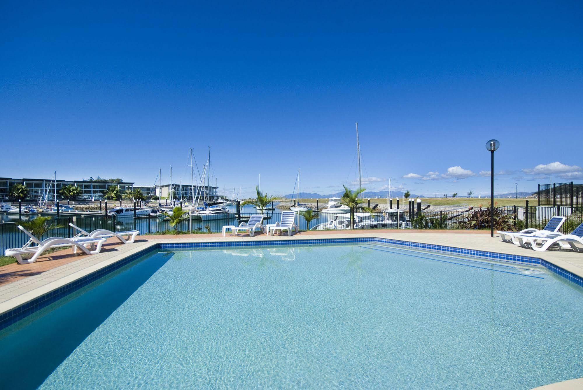 Beachside Magnetic Harbour Apartments Nelly Bay Екстер'єр фото