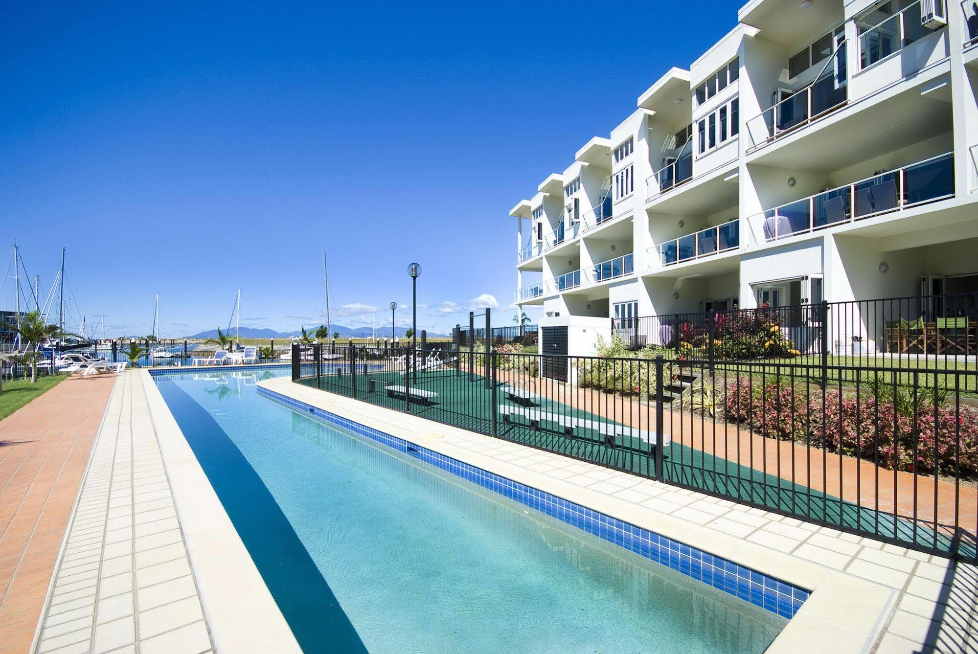 Beachside Magnetic Harbour Apartments Nelly Bay Екстер'єр фото